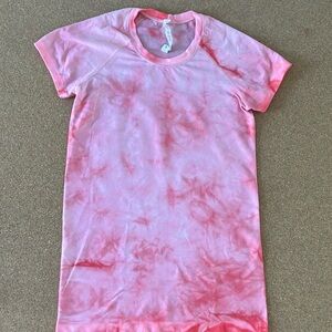 Lululemon Swiftly Tech Short-Sleeve Shirt 2.0 size 6